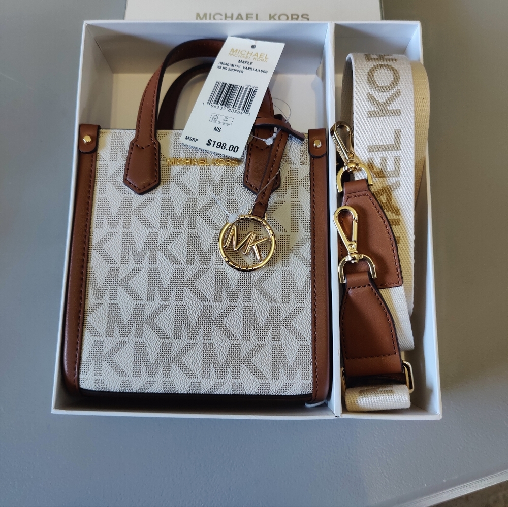 Michael Kors Jet Set Logo Small Tote in Vanilla/Acorn NWT & In Box - Picture 12 of 14